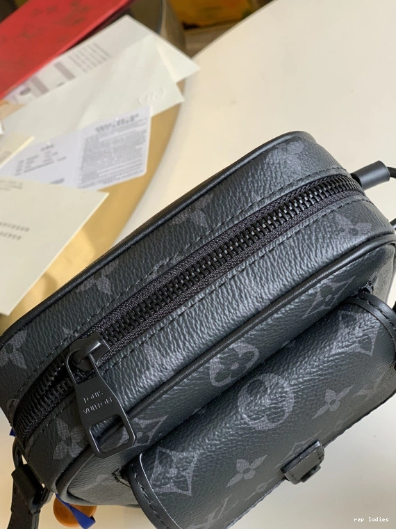 Cheap Wearable LOUIS VUITTON Christopher Wallet 0804